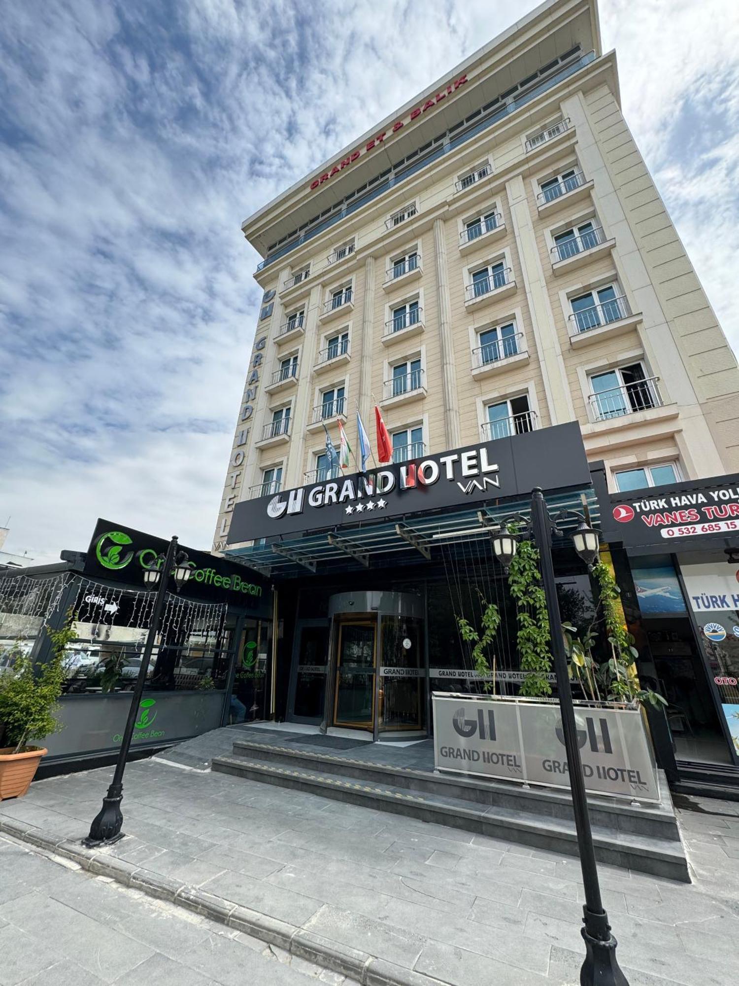 Grand Hotel ואן מראה חיצוני תמונה